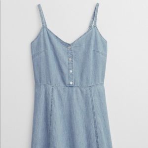 GAP Chambray Sleeveless Dress w/ buttons Size 8